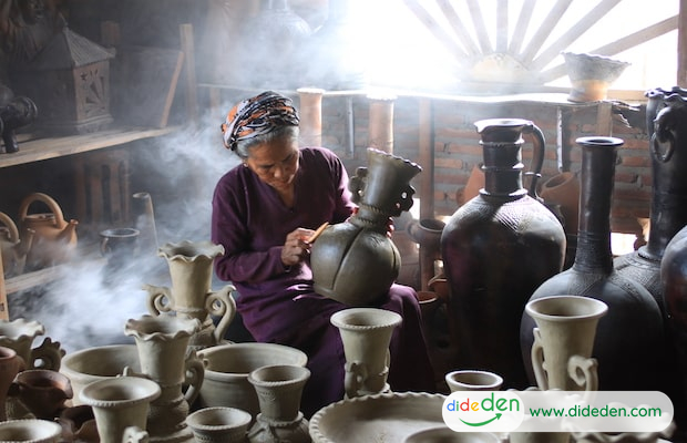 Phan Rang travel guide-Bau Truc Pottery Village