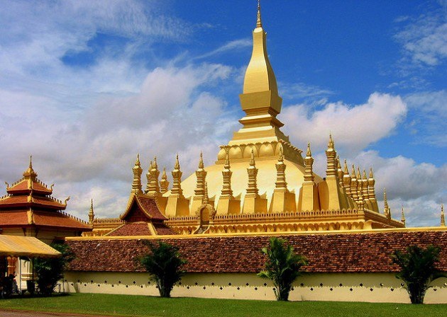 Vé máy bay đi Vientiane