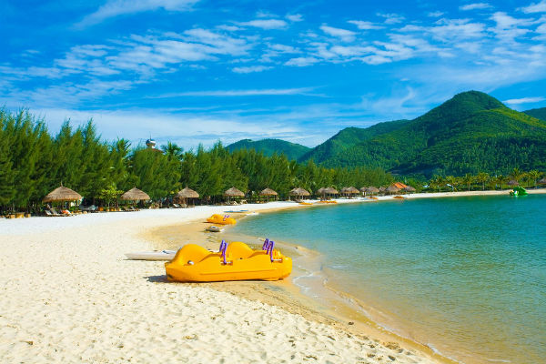 Tour du lịch Nha Trang – Diamond Bay – Vinpearl Land – Bình Ba 4N3Đ