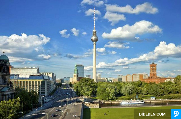 ve may bay di berlin