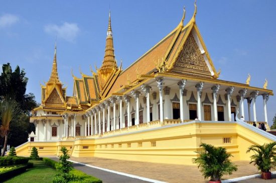 vé máy bay đi campuchia giá rẻ