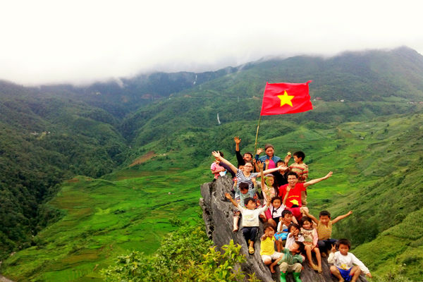Tour du lịch Mai Châu – Pù Luông – Suối cá thần mùa lúa chín 2N1Đ