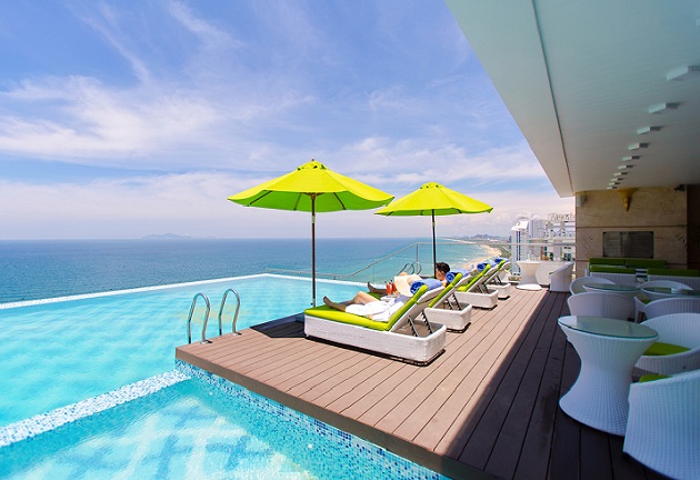 Những khách sạn view đẹp cạnh bãi biển Đà Nẵng