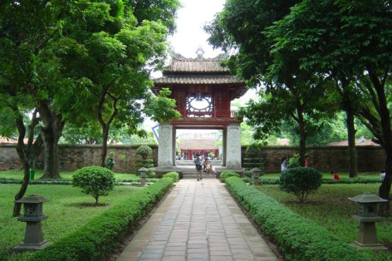 săn vé máy bay từ pleiku đi hà nội giá rẻ