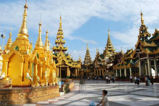 săn vé máy bay vietnam airlines giá rẻ đi lào