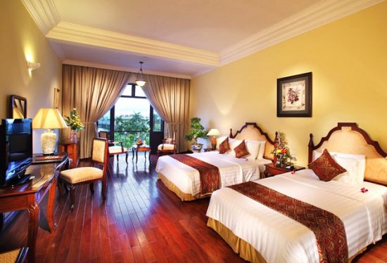 book phòng khách sạn giá rẻ ở huế