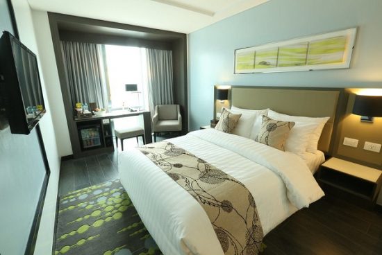 tìm khách sạn gần sân bay manila giá rẻ