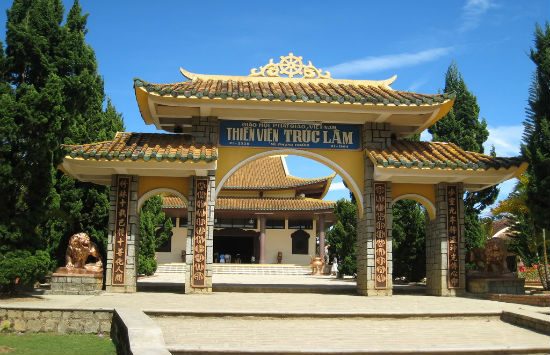 Tour Đà Lạt 3N3Đ tham dự Hội Cỏ Hồng và Festival Hoa giá hấp dẫn