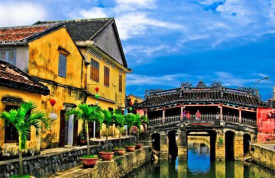 vé máy bay đi quảng nam