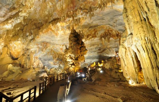 mua vé máy bay hà nội đi đồng hới 