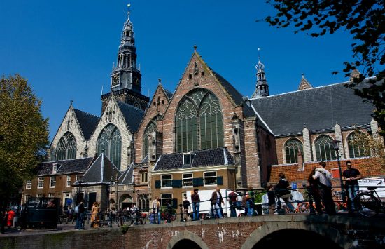 đặt vé máy bay hà nội amsterdam giá rẻ