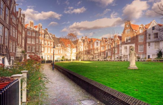 vé máy bay giá rẻ từ hà nội đi amsterdam