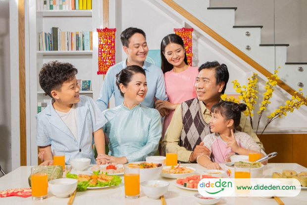 vé máy bay 30 tết về bên gia đình