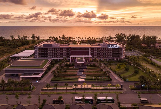Combo Novotel Phú Quốc 4 ngày 3 đêm - hoàng hôn tại khách sạn
