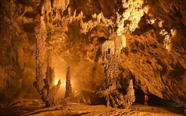 du lich Ban Lac 1 ngay - hang Mỏ Luông