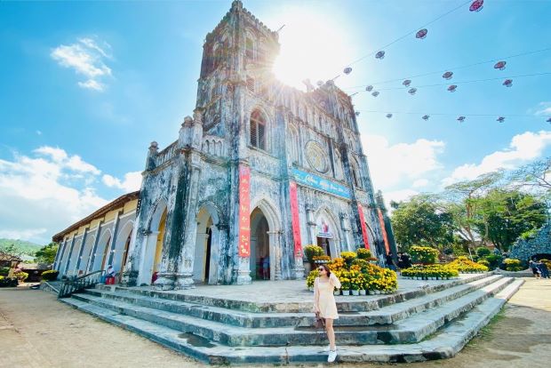 phu yen 2 ngay 1 dem - nha tho