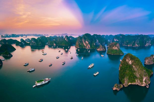 du lich tet Am lich trong nuoc Quy Mao 2023 - Vinh Ha Long