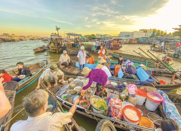 du lich tet Am lich trong nuoc Quy Mao 2023 - cho noi Cai Rang