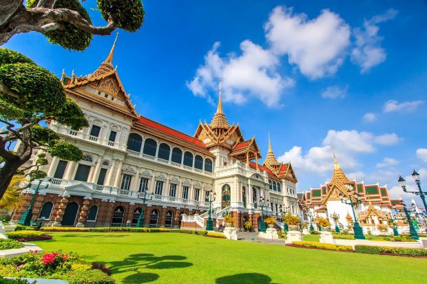 tour du lich 2023 - cung dien Grand Palace