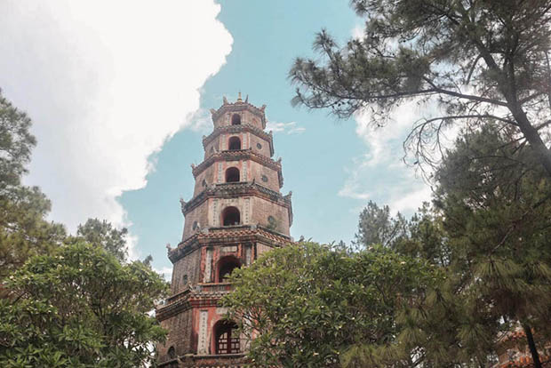 tour Huế 2 ngày 1 đêm chùa Thiên Mụ