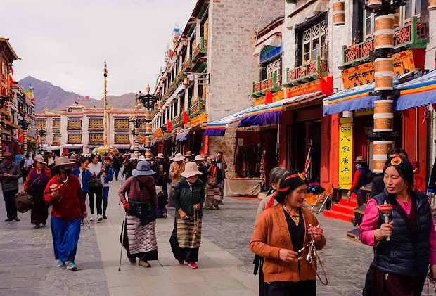 tour Tây Tạng phố Barkhor