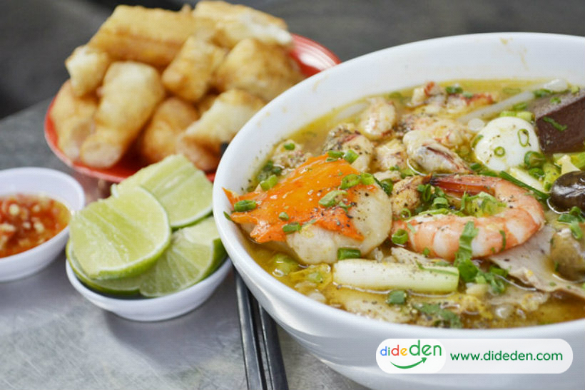 City tour Sài Gòn - Bánh canh Sài Gòn