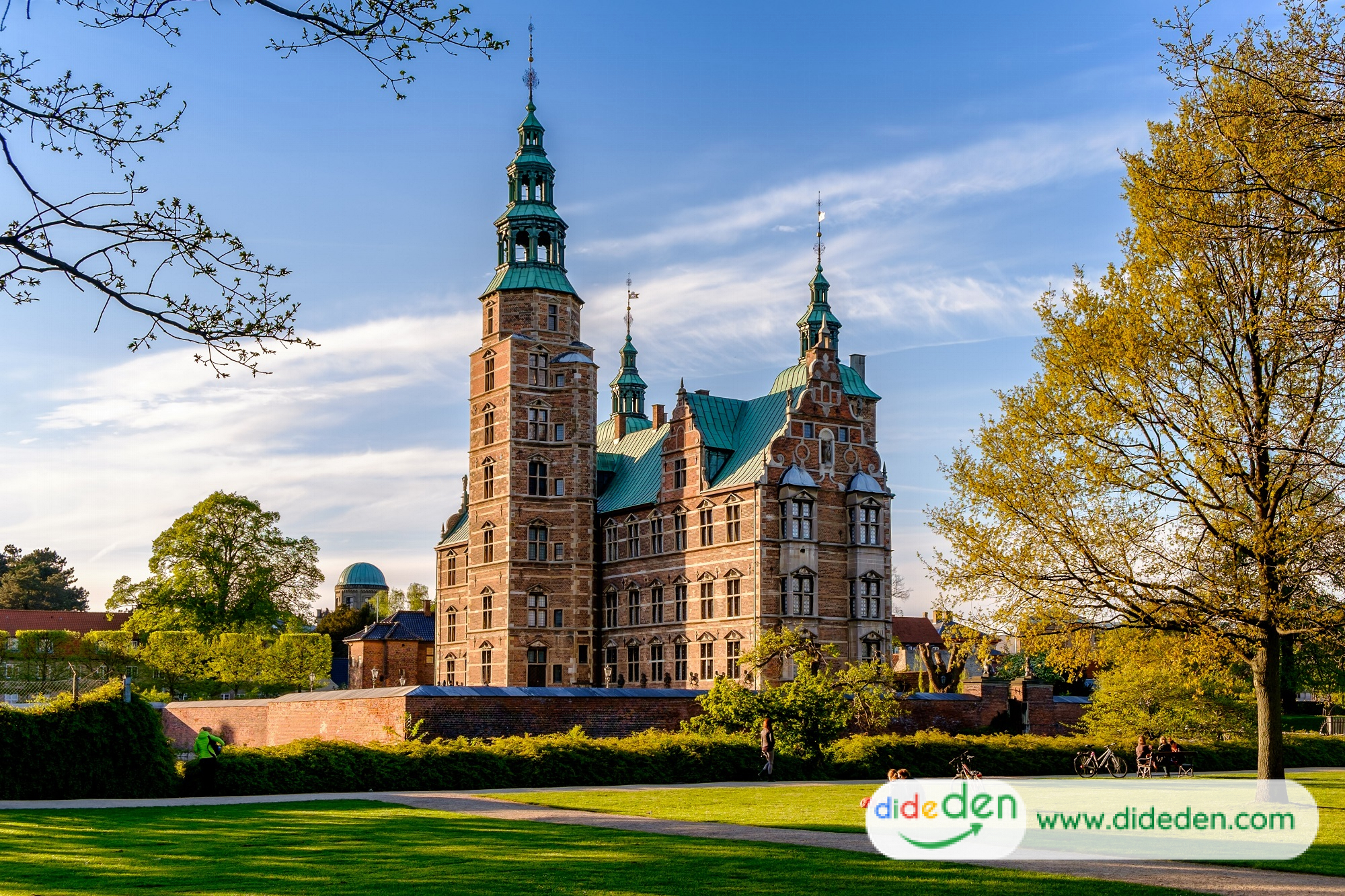 Tour du lịch Châu Âu 2023 - Lâu đài cổ Rosenborg