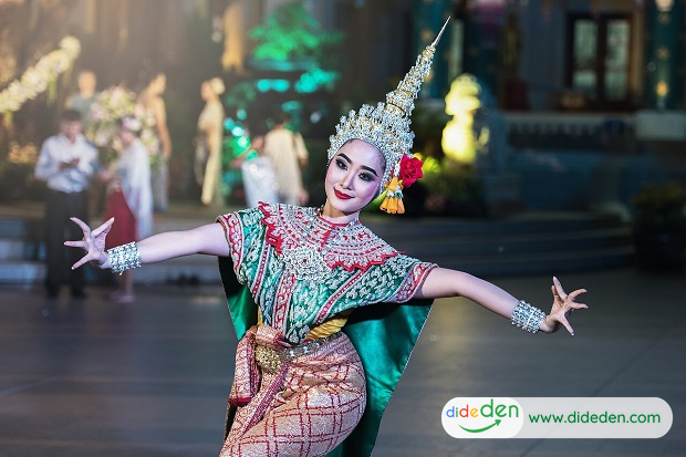 Tour Thái Lan từ Đà Nẵng - Điiệu chào Wai