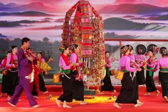 Lễ hội “Pôồn Pôông” của đồng bào dân tộc Mường Thanh Hóa