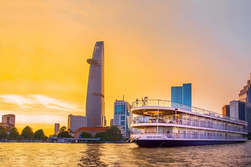 Chinh phục vạn dặm hành trình cùng những phương tiện di chuyển từ Tuy Hòa đến Sài Gòn